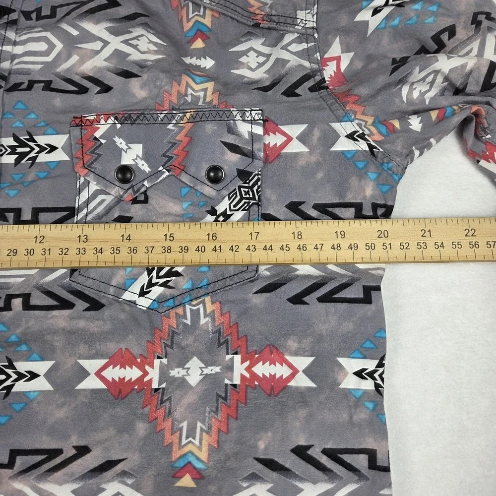Rock & Roll Cowboy Snap Shirt‎ Men's Medium Aztec Southwest Distressed